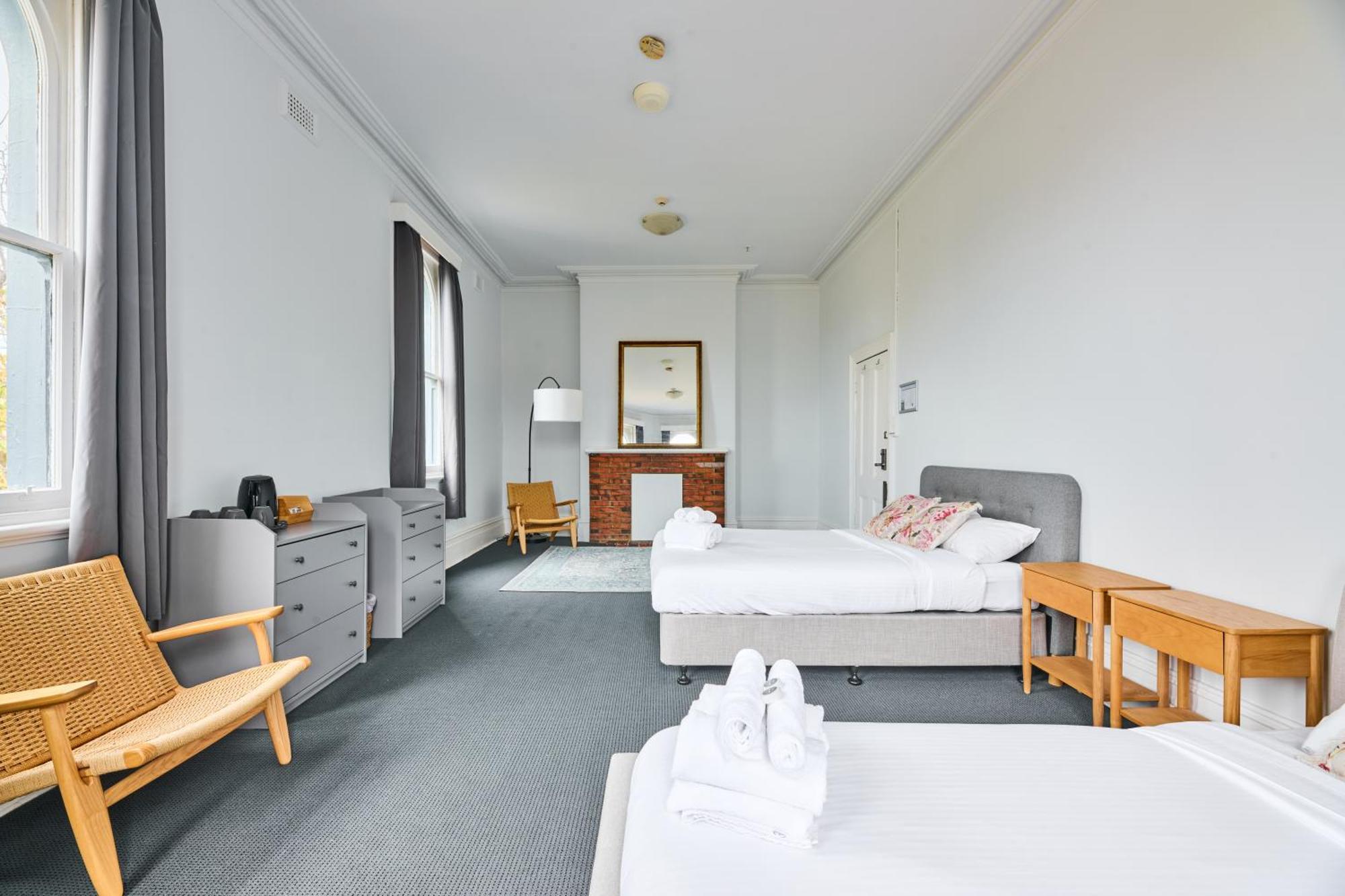 College Lawn Hotel メルボルン エクステリア 写真