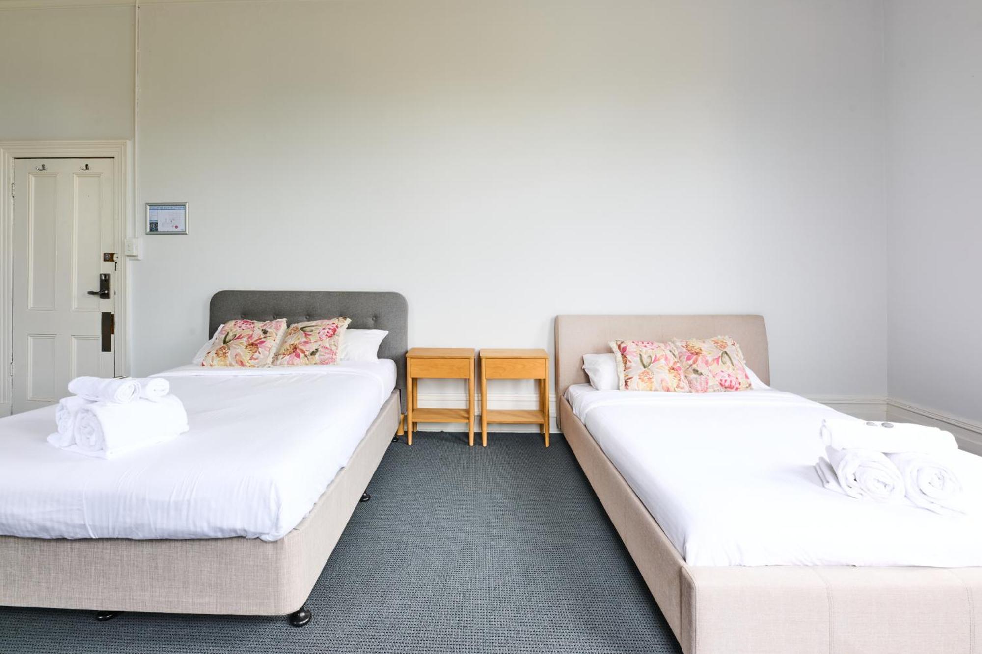 College Lawn Hotel メルボルン エクステリア 写真